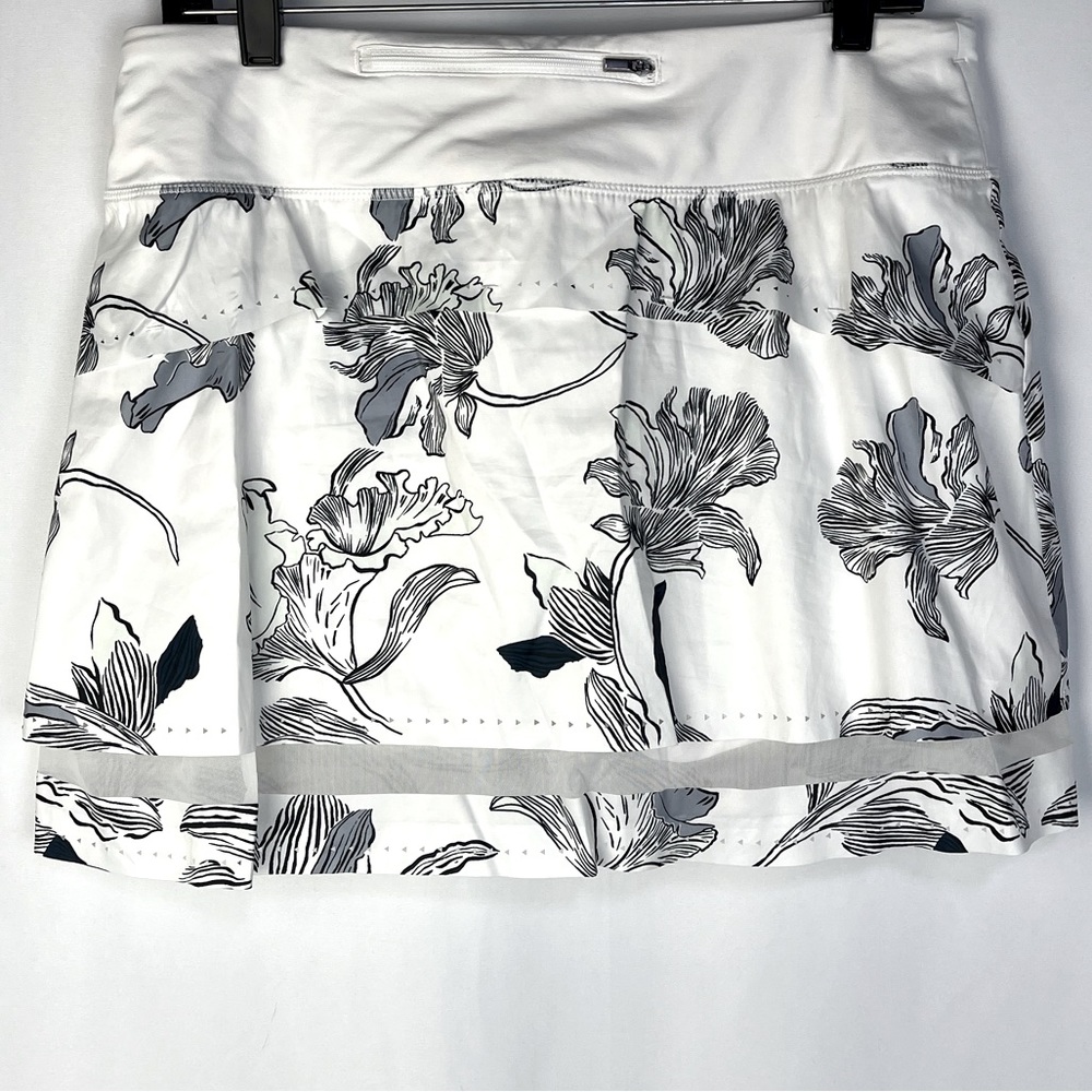 Athleta Laser Cut Floral Skirt Skort Sz Medium White Navy Mint Grey Black EUC - Picture 7 of 15